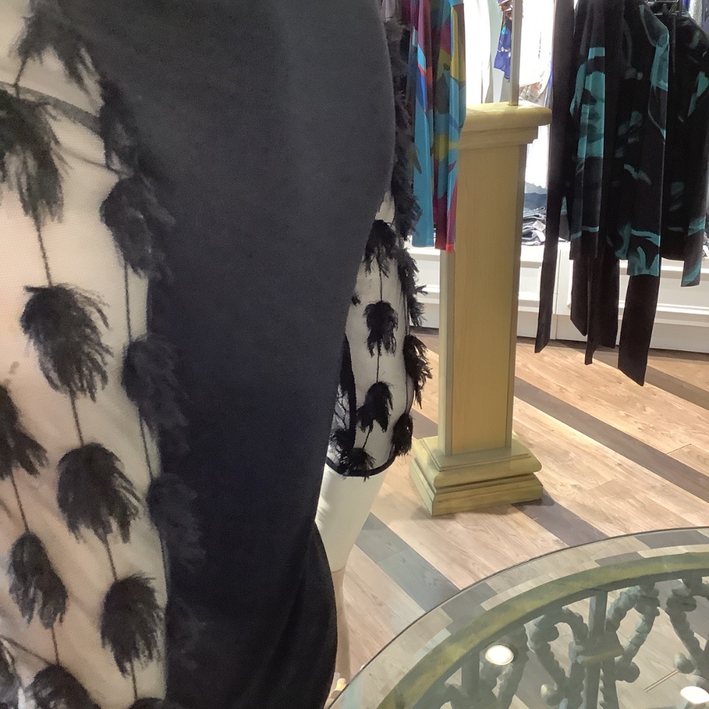 Fabulous fun eyelash 3/4 sleeve top black on sheer stretchy and cool - Picture 5 of 6